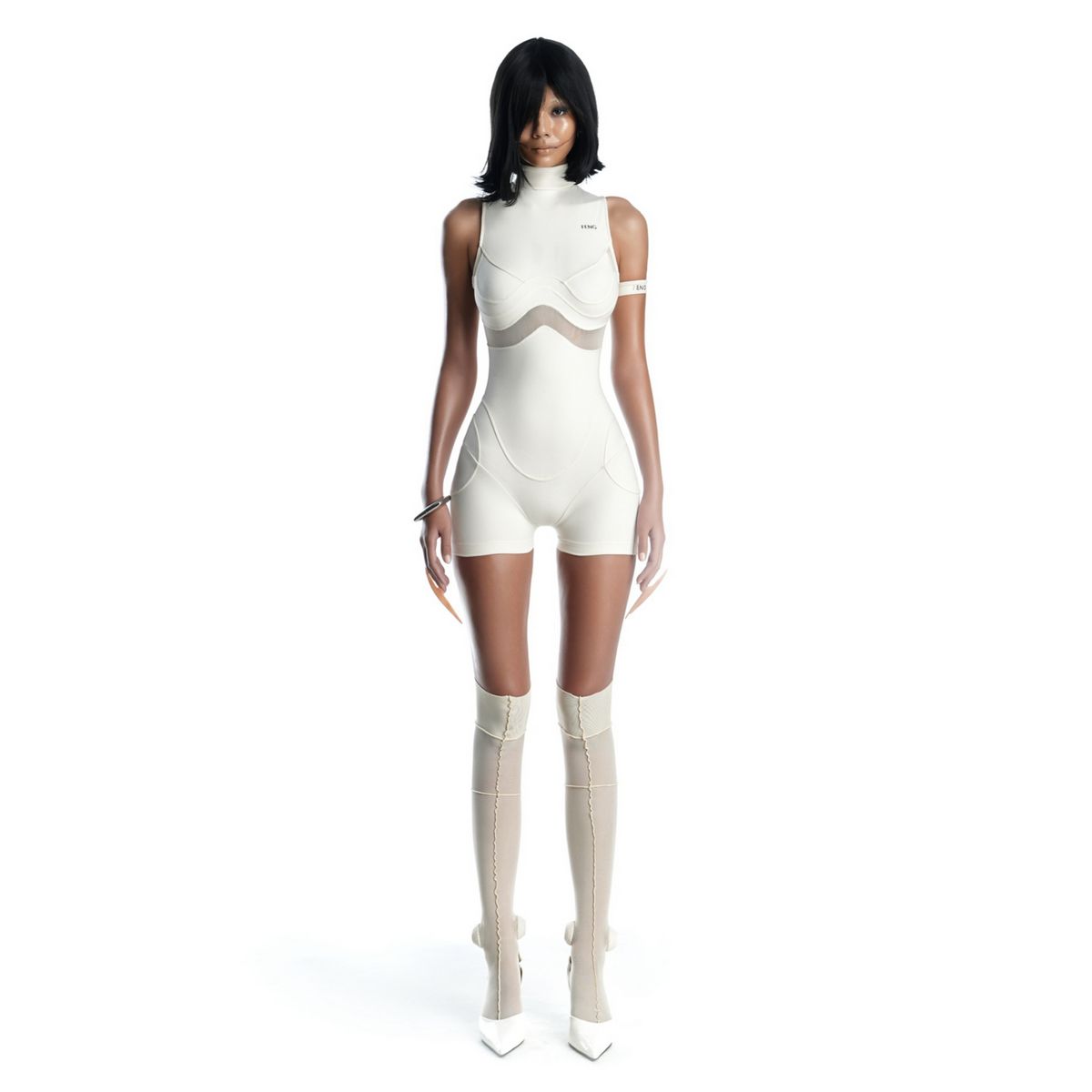 A1 TAN PLAYSUIT(출처: FENG SYSTEM 사이트)