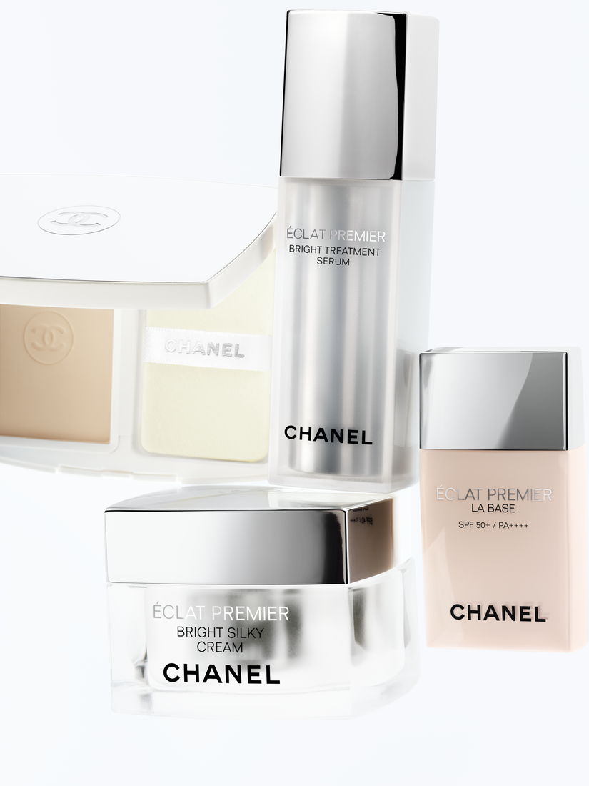 (왼쪽 위부터 시계 방향) Chanel 에끌라 프리미에 브라이트닝 컴팩트 파운데이션 11만5천원. 에끌라 프리미에 브라이트닝 트리트먼트 세럼 28만5천원. 에끌라 프리미에 라 바즈 메이크업 베이스 9만5천원. 에끌라 프리미에 브라이트닝 실키 크림 27만7천원.