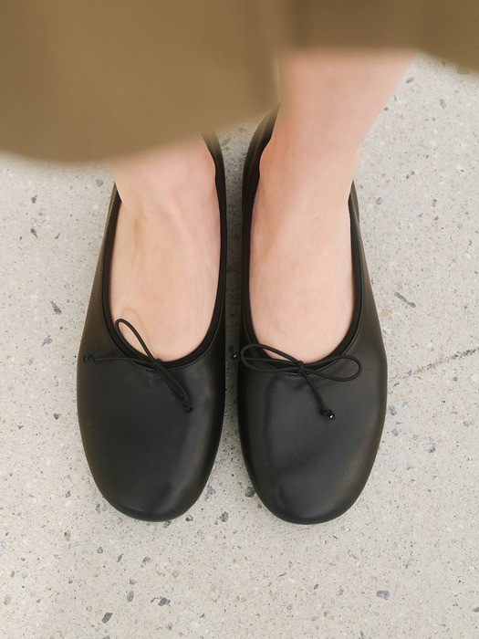 ESSENTIAL RIBBON FLAT