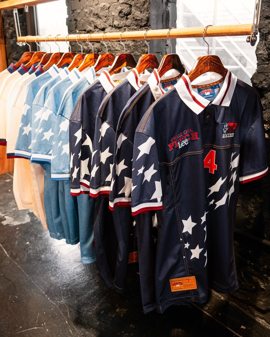 사진/ @overthepitch_store