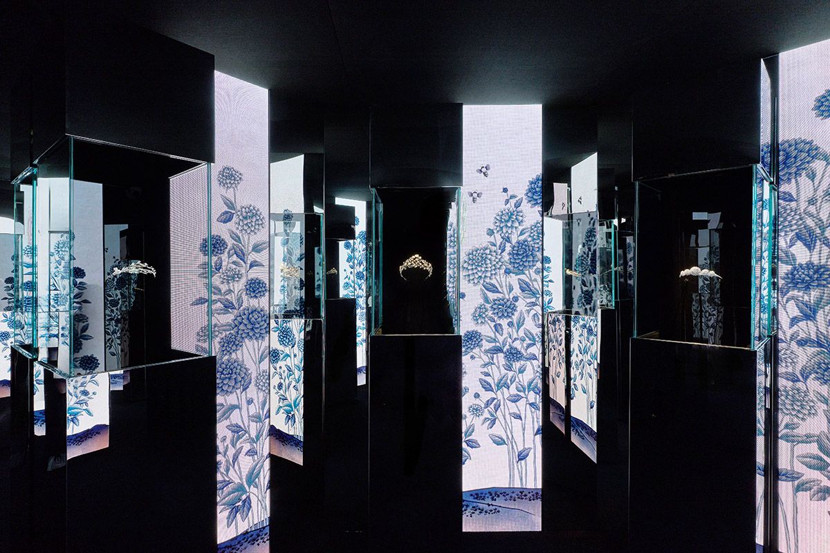 자연을 모티프로 한 시노그라피(scenography)가 인상적인 티아라룸 전경. 