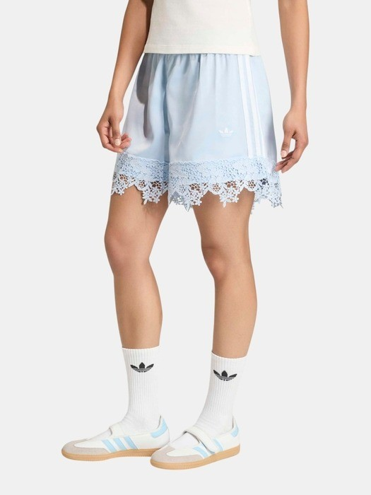 FB SAT LACE SHO