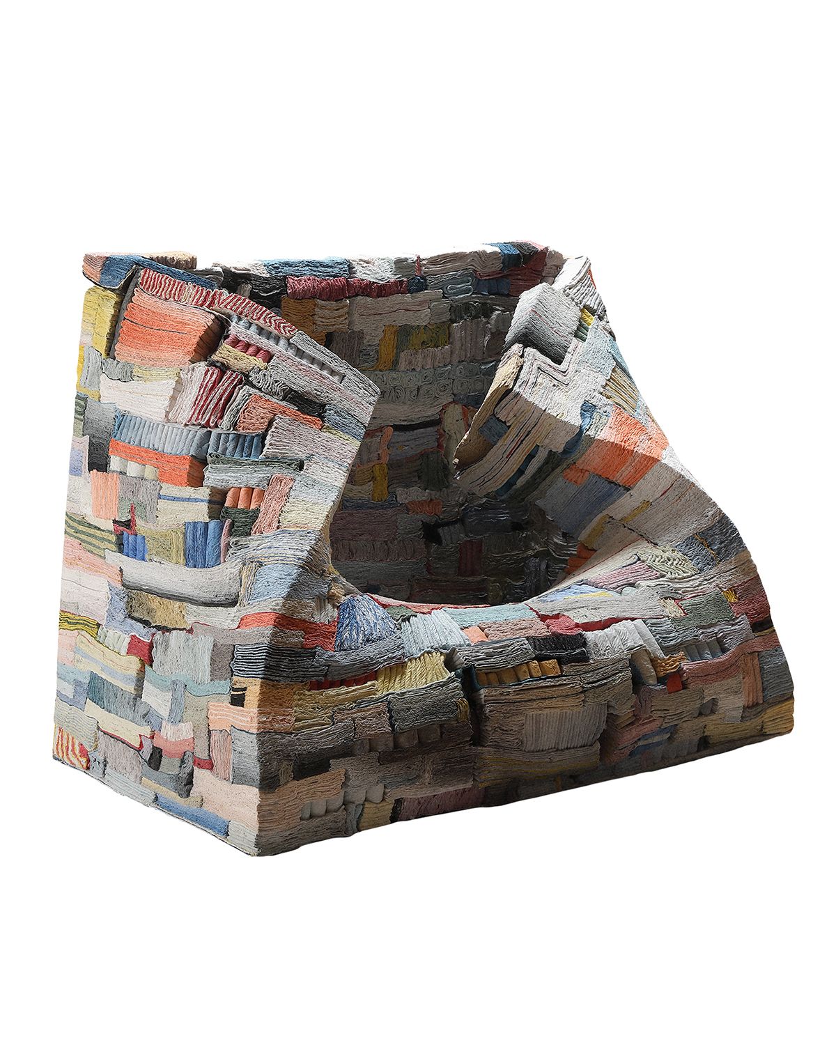 박종진, 대한민국, <Strata of Illusion>, 2025, 도자기, 종이, 스테인, 유약, 750x450x560mm.