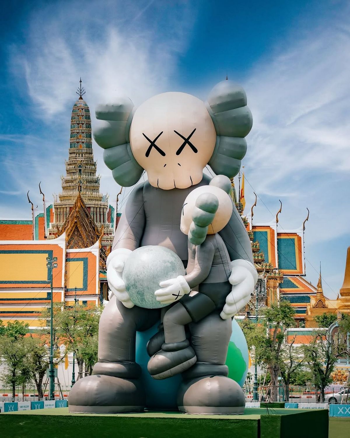 사진/ 카우스 인스타그램 @kaws