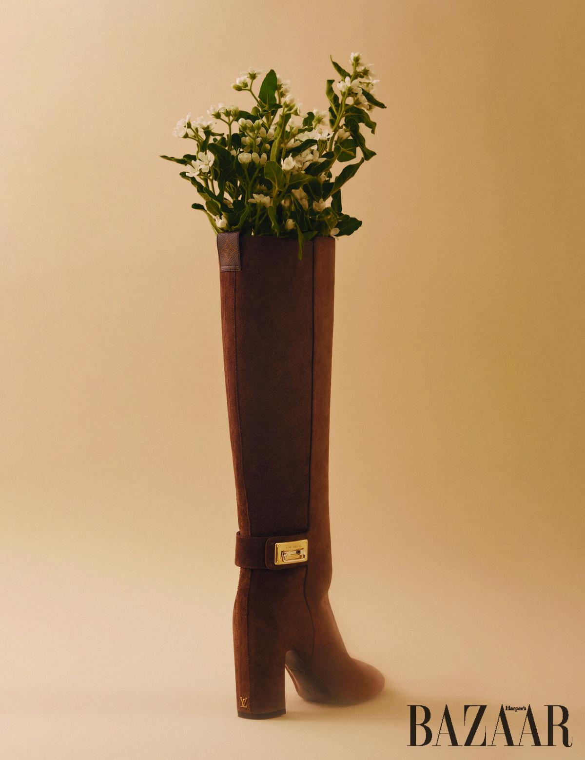 롱 부츠는 가격 미정 Louis Vuitton.