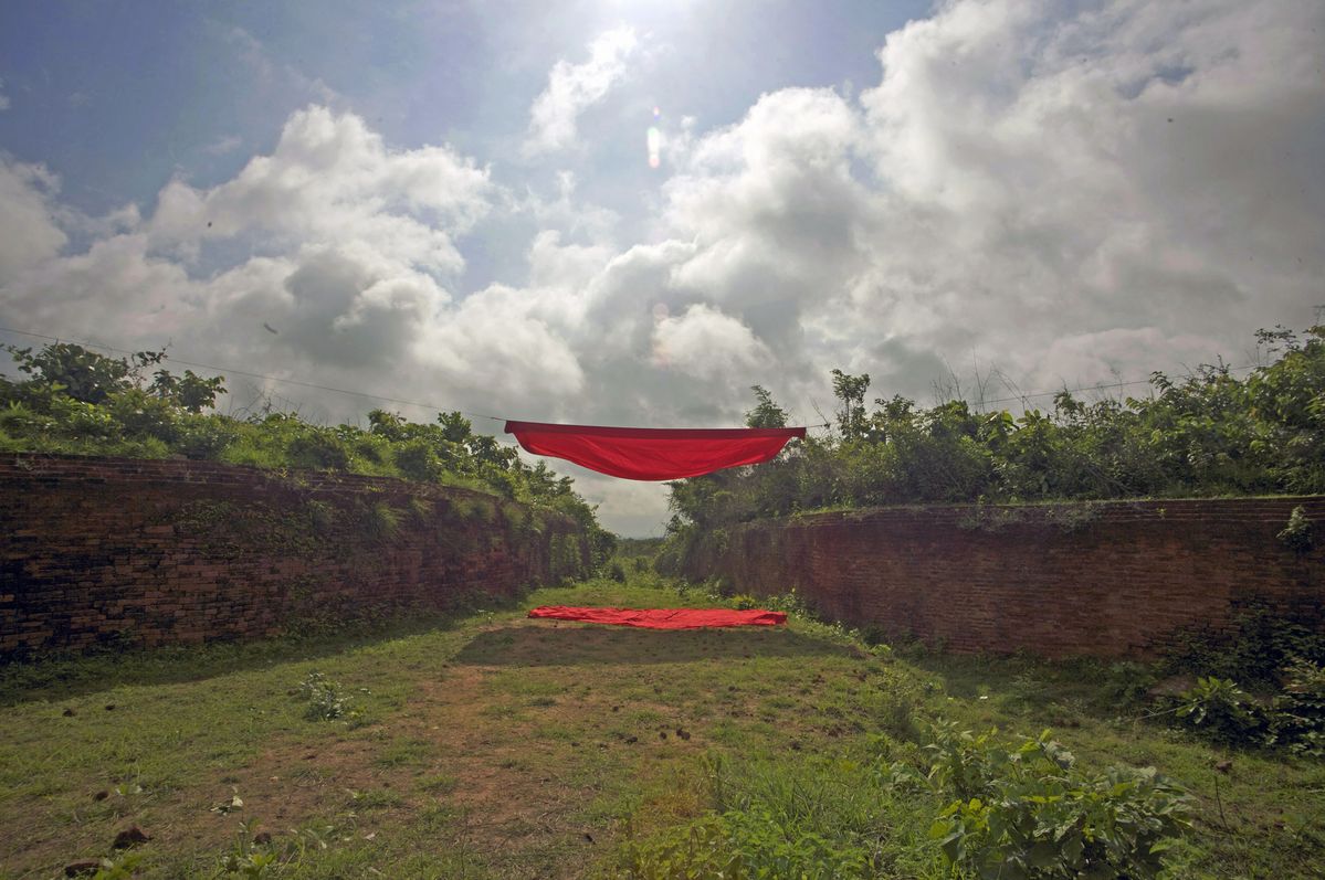Ames Yavuz, Po Po, Negative Space #8, 2007