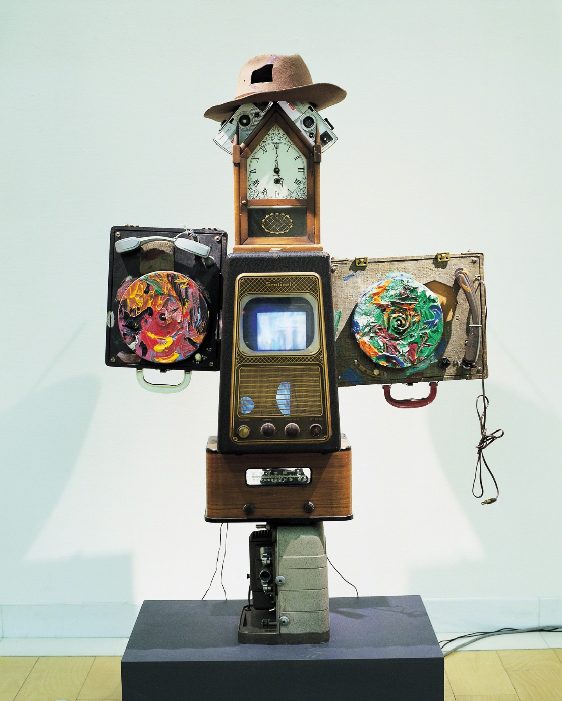 Hakgojae Gallery, Nam June PAIK, Tolstoy, 1995