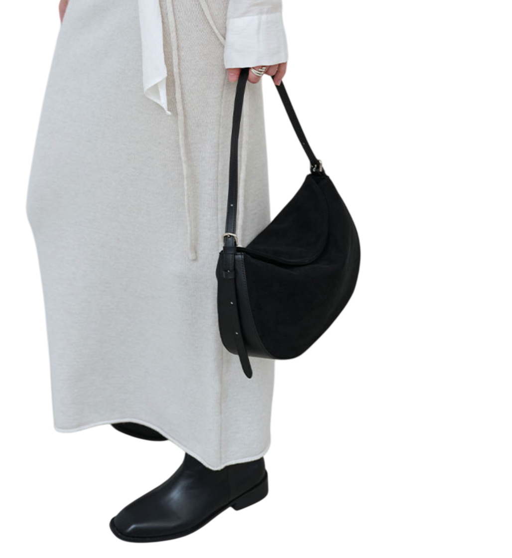 미우 스웨이드 플랩백 Miu Suede Flap Bag_Black