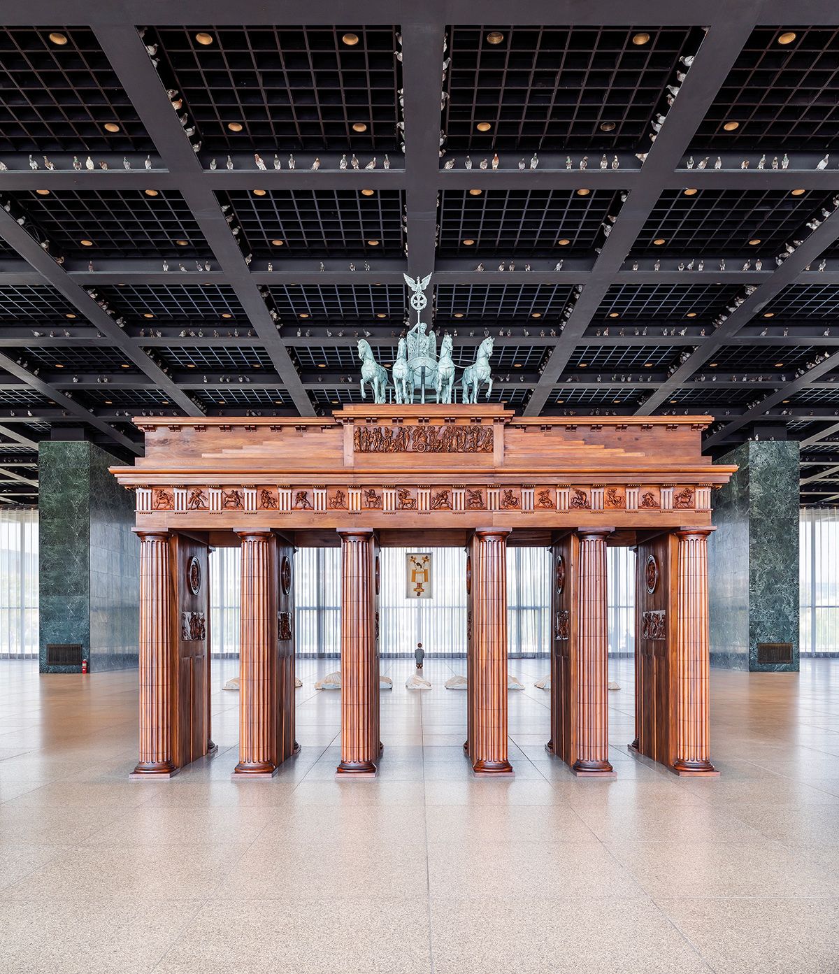 , 2026, Taxidermied pigeons. © Neue Nationalgalerie – Stiftung Preußischer Kulturbesitz / David von Becker
