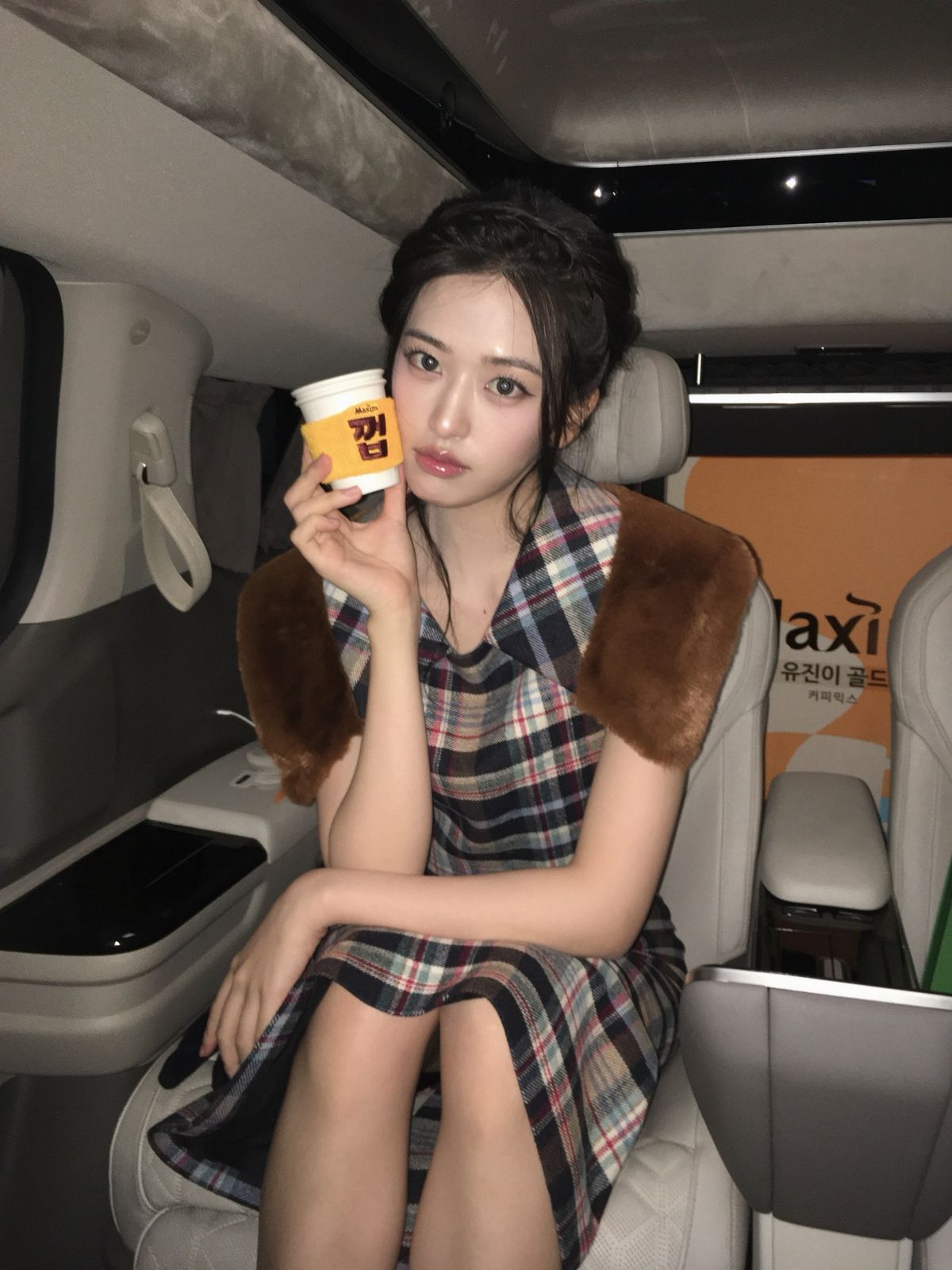 사진 / 안유진 인스타그램