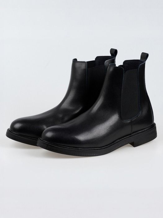 Basic Chelsea shoes