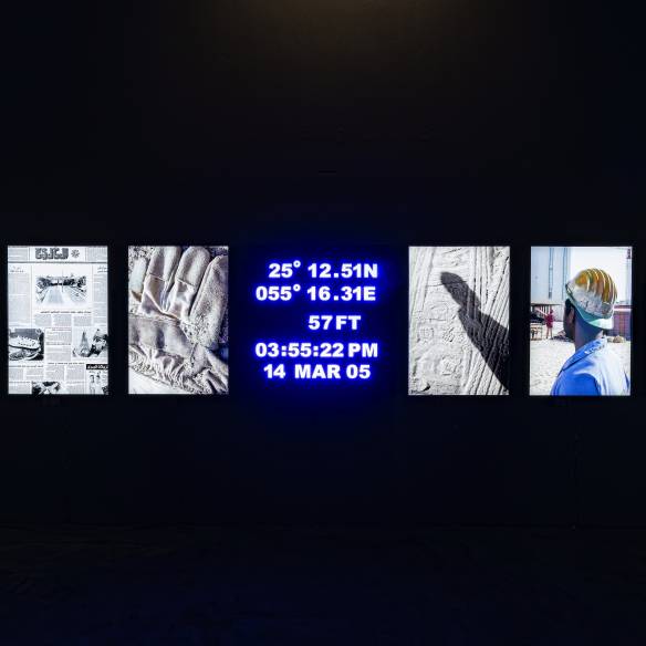 전시정보 관련 포스터