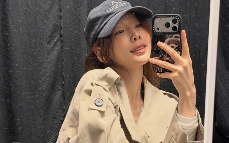 태연이 입은 트렌치 코트, 짧아지니 더 예쁘다