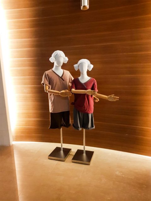 스파랜드에서 제안하는 커플룩