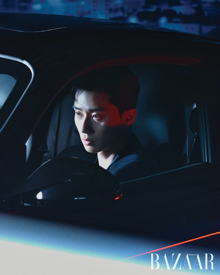 재킷은 Raf Simons by G.Street 494 Homme.