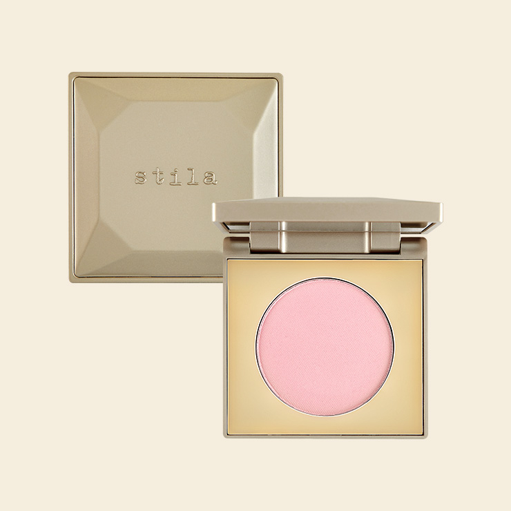 Stila 글로우 파우더 블러셔 블루밍 서울 3만2천원.