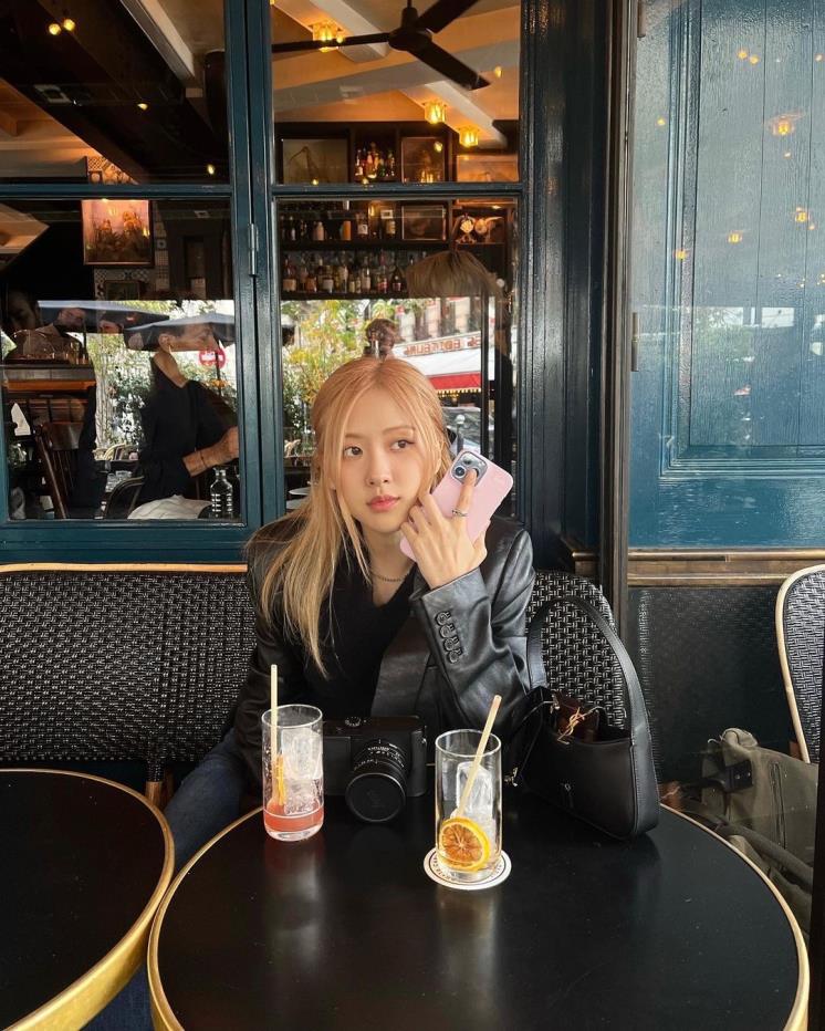 @roses_are_rosie