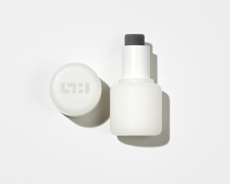 Simihazebeauty 매트 슬릭 미니 인비저블 밤 3만1천원. 
