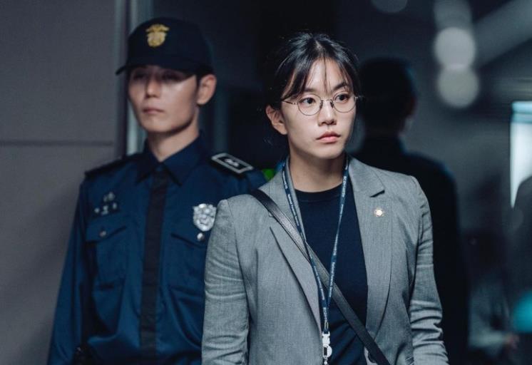 쿠팡플레이 <어느 날> 스틸
