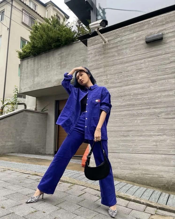 화사 인스타그램 @_mariahwasa