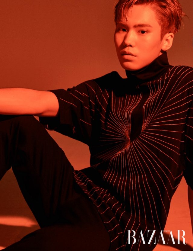 티셔츠는 Rick Owens 제품.