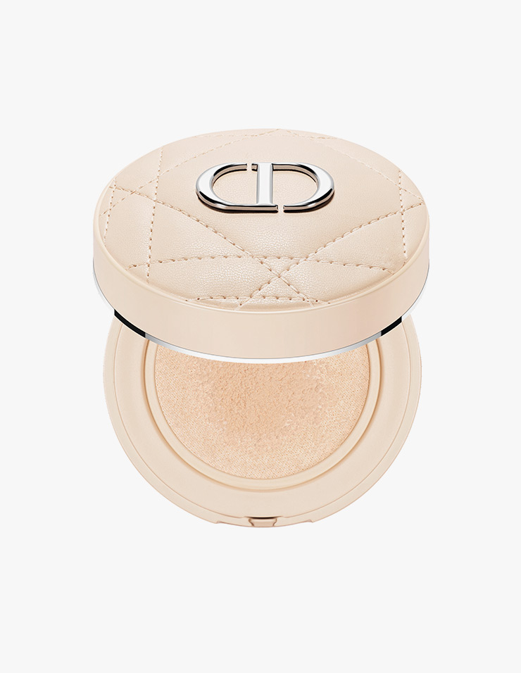 Dior 디올 포에버 파우더 쿠션 7만9천원대.