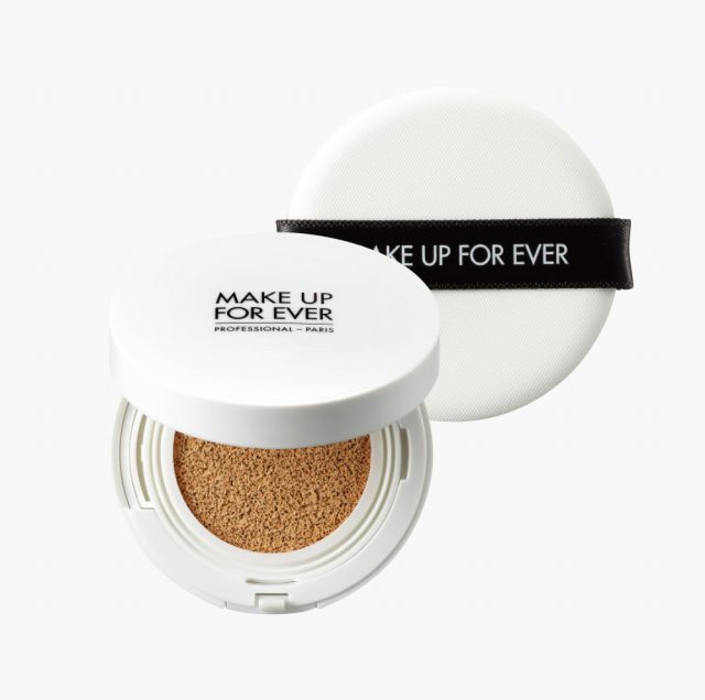Make Up For Ever UV 브라이트 쿠션 SPF35/ PA+++ 6만3천원대.