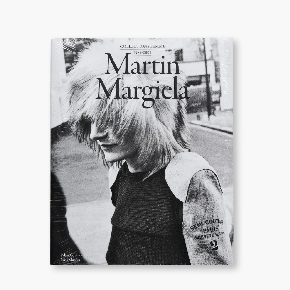 마틴 마르지엘라에 관한 책 <Martin Margiela The Women’s Collections 1989-2009>
