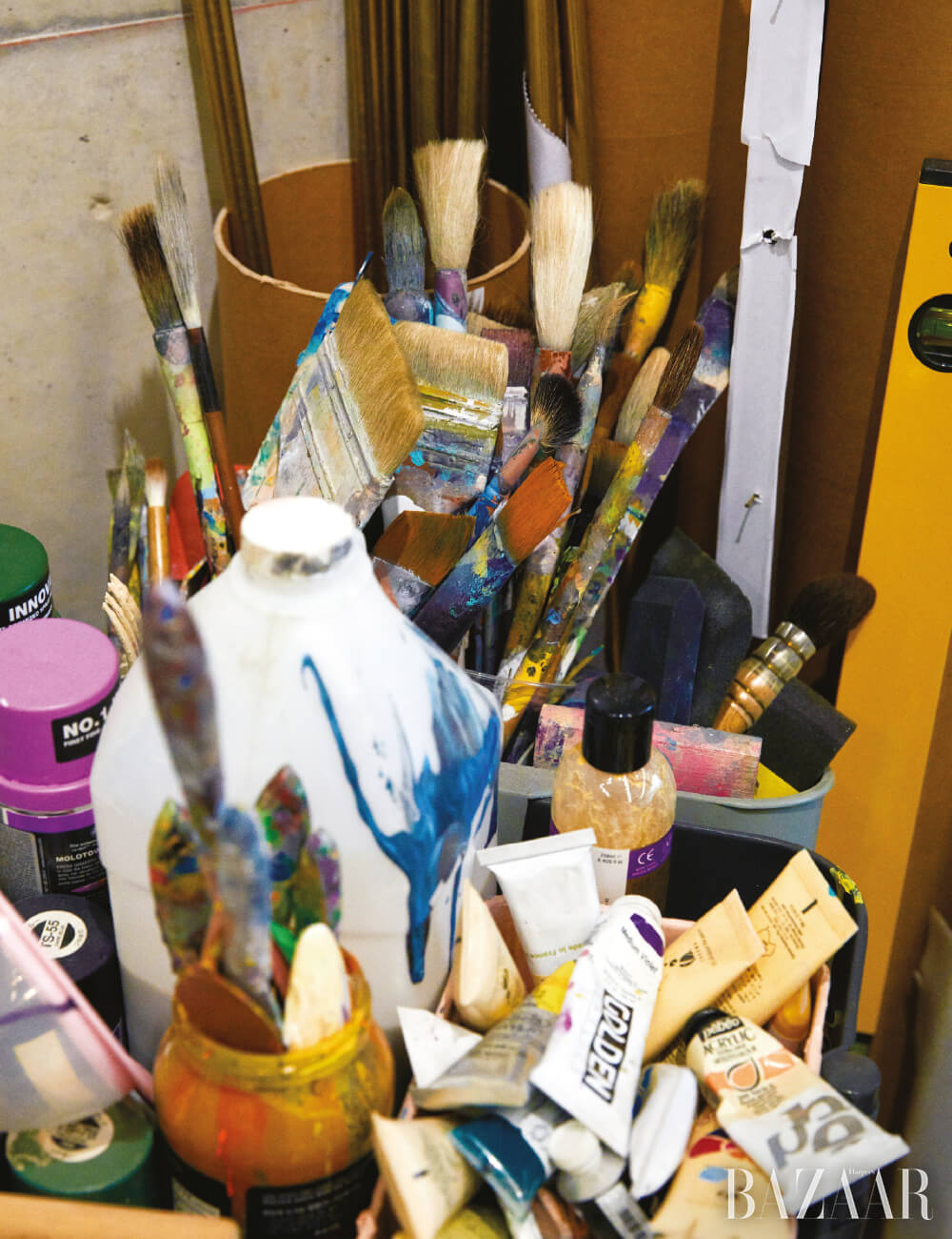 일기 쓰듯 일상적으로 그림을 그리는 작가의 면면.