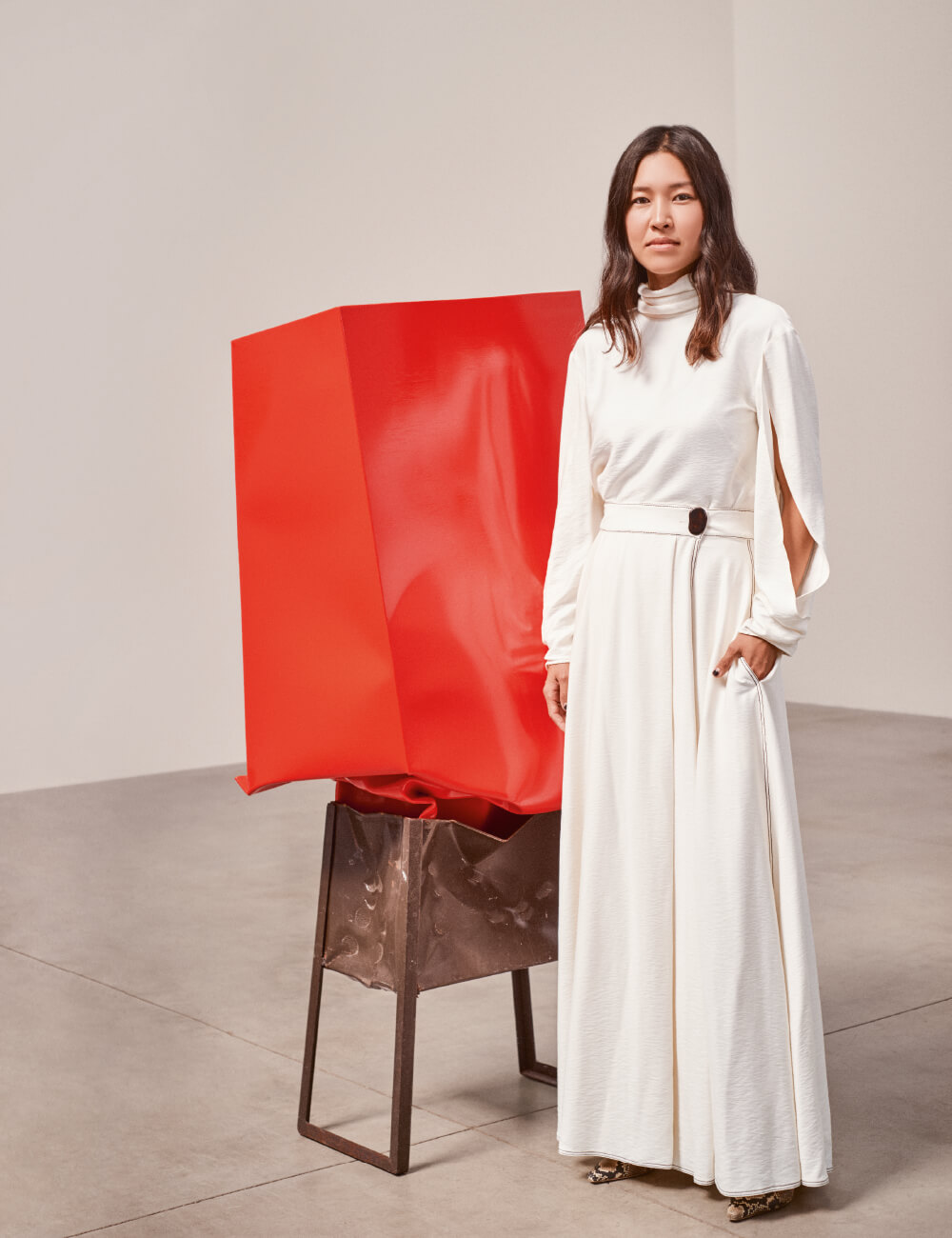 리손 갤러리, 안젤라 데 라 크루즈(Angela de la Cruz)의 ‘Crute’(2017)와 함께