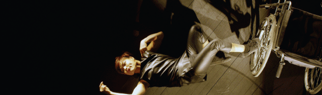 ‘섬광, 잔상, 속도와 소음의 공연’, 2019, 비디오 사운드 설치, 가변크기.