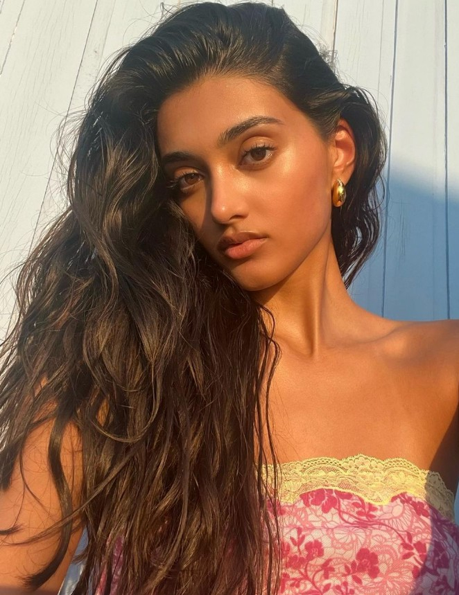 사진 / 닐람 길 인스타그램(@neelamkg)
