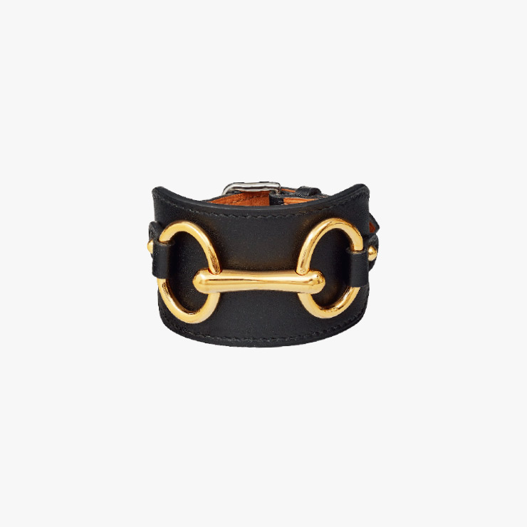 체인 디테일 팔찌는 Hermes. 