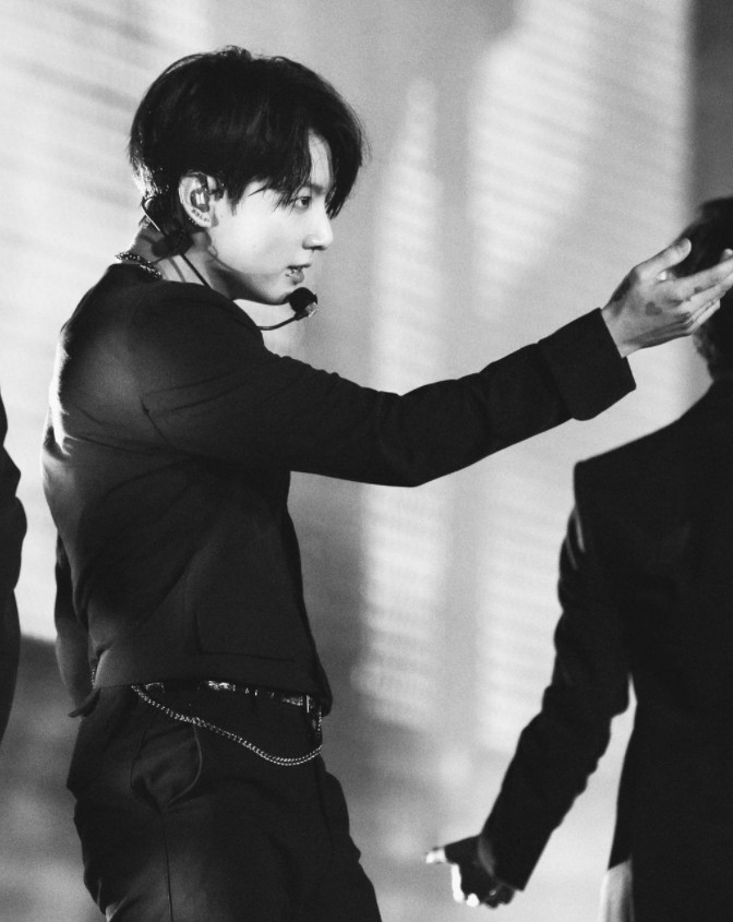 사진 / 정국 인스타그램 @abcdefghi__lmnopqrstuvwxyz