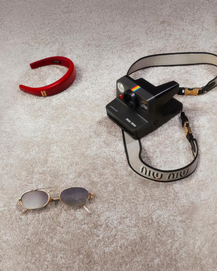 Miu Miu X Polaroid 1백 10만 원