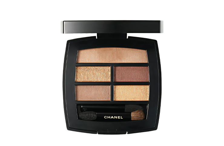 Chanel 레 베쥬 헬시 글로우 내추럴 아이섀도우 팔레트, 딥 9만원.
