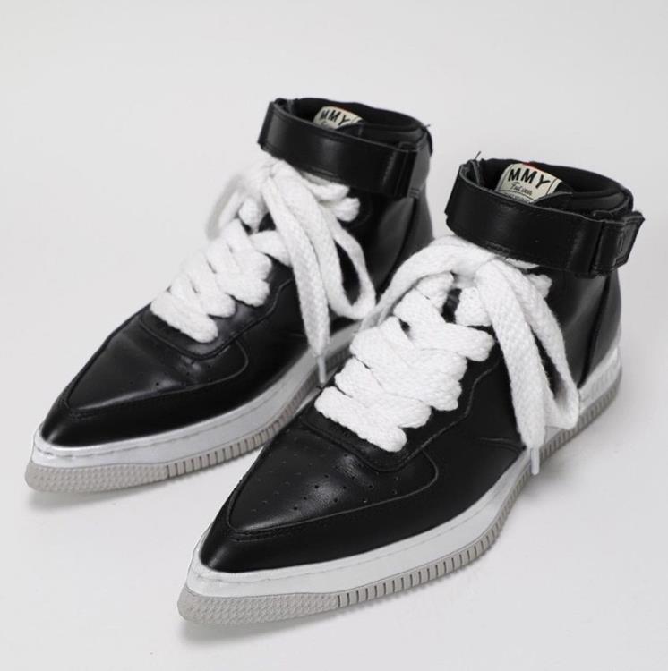 미하라 야스히로 Pointed Sneaker