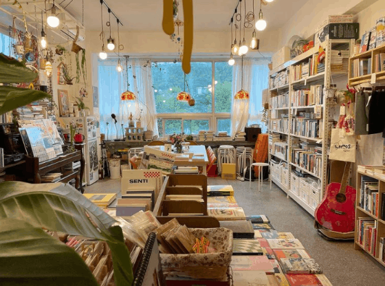 이미지 출처: 스페인 책방 인스타그램(@spainbookshop)