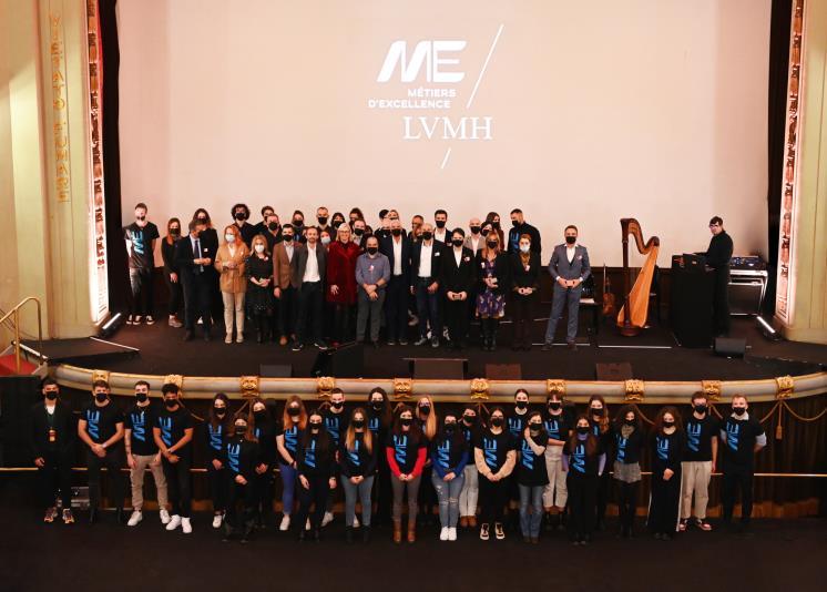 11월19일 피렌체에서 열린 ‘SHOW ME’ 이벤트에 다양한 직종, 기술 그리고 전문 분야를 축하하기 위해 그룹내 인력들이 초청되었다.