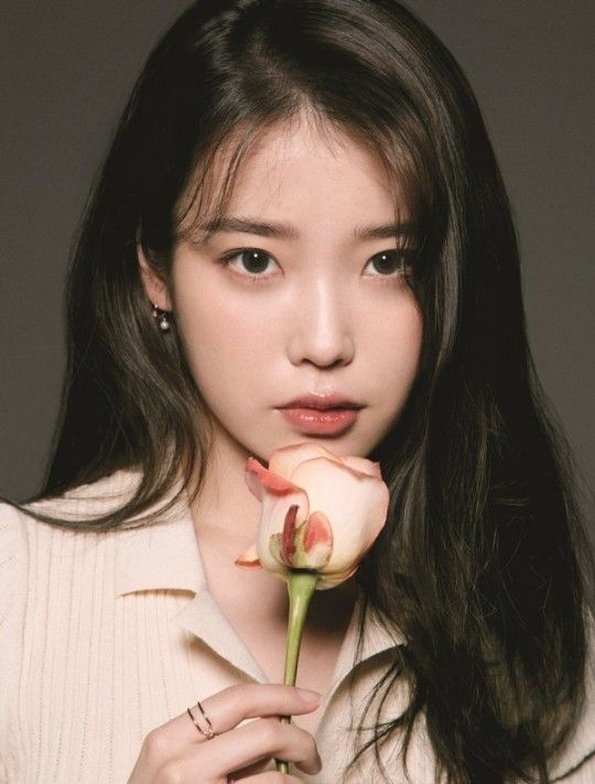 아이유 / EDAM엔터테인먼트