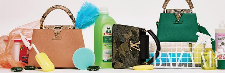 (왼쪽부터) 파이톤 스킨 소재의 플랩과 핸들이 특징인 ‘카퓌신 BB’ 백, 메탈릭 원사를 수놓은 ‘카퓌신 미니’ 백, 그린 컬러의 ‘카퓌신 미니’ 백은 모두 Louis Vuitton.