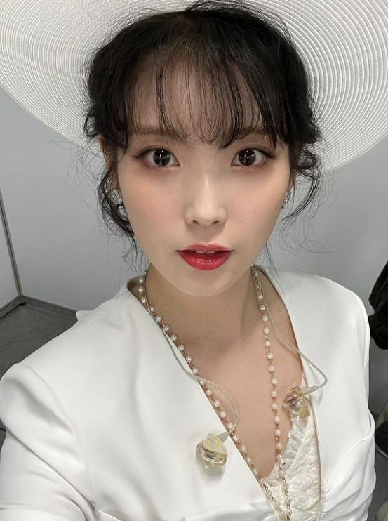 사진 / 아이유 인스타그램