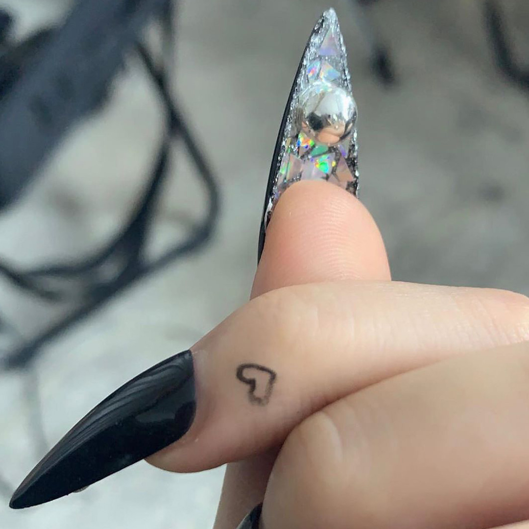 @nail_unistella