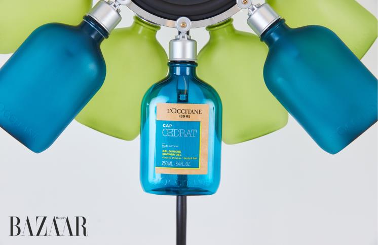 뚜껑 캡 부분을 조인트로 사용했다. 버리는 부분 없이 공병의 모든 부분을 활용했다.