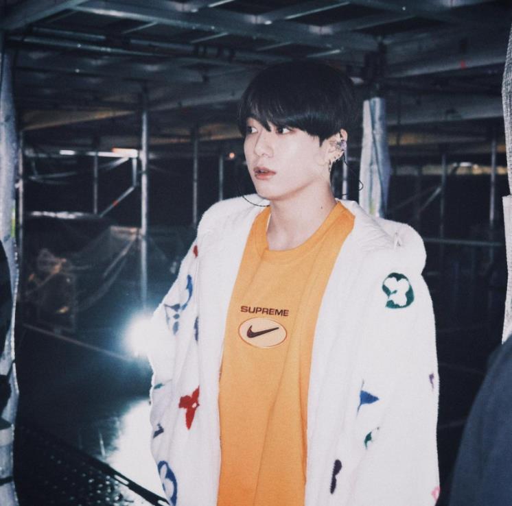 사진 / 정국 인스타그램 @abcdefghi__lmnopqrstuvwxyz