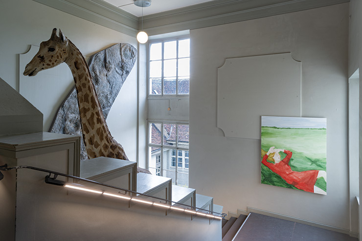Installation view, Tanya Merrill, <Birds Overhead>, 2023, Oil and graphite on linen, 84x72 inches (213.4x182.9cm), TME 162. © the artist. Courtesy of 303 Gallery, New York.