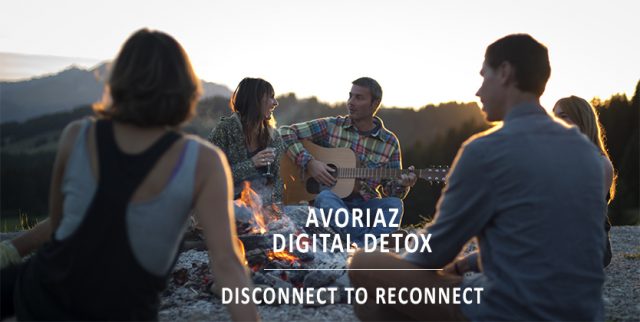 프랑스와 미국 등지에서는 디지털 세상과 차단하고 실제 자연과 사람을 접하며 휴식을 취하는 ‘디지털 디톡스’ 여행 프로그램이 등장하기도 했다.