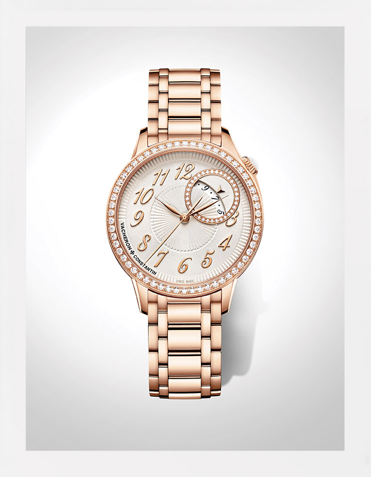 서브 다이얼로 날짜를 확인할 수 있는 ‘에제리’ 시계는 Vacheron Constantin.
