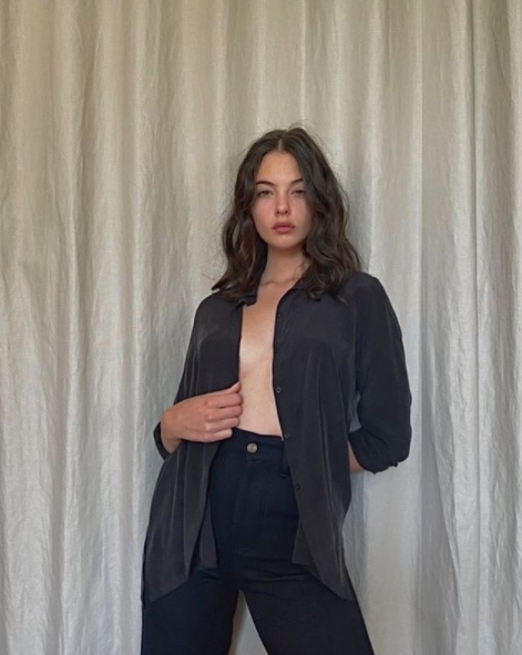 이미지 출처: 데바 카셀 인스타그램(@d.casseluxxi)