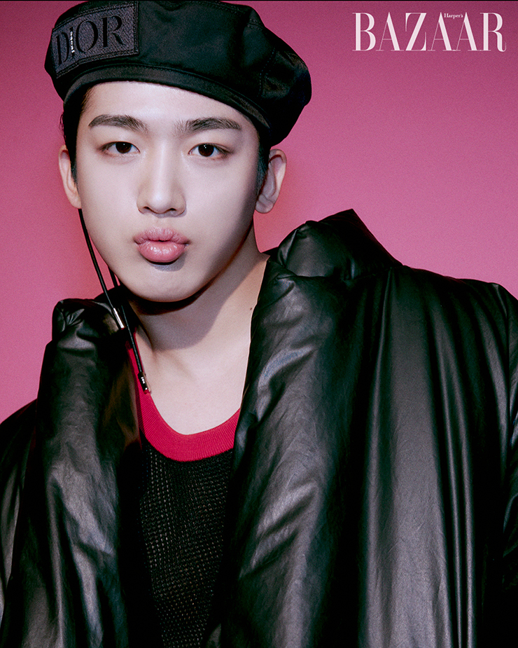 톱은 Dolce & Gabbana. 베레는 Dior Men. 재킷은 스타일리스트 소장품.
